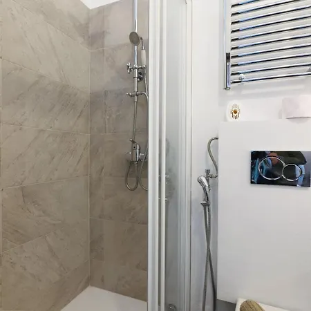 Primopiano - Schiaparelli C Flat Milão